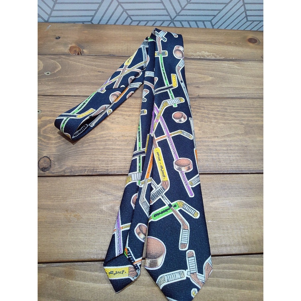 A. Rogers "Hockey Sticks & Pucks" VTG Necktie EUC‎
